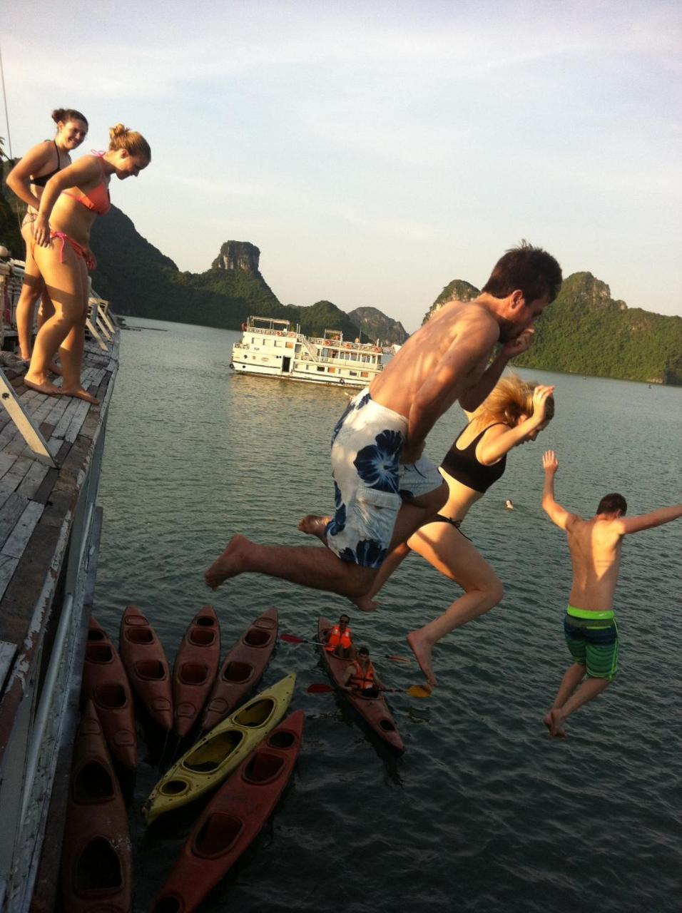 Full Moon Party Hotel Hai Phong Exterior foto